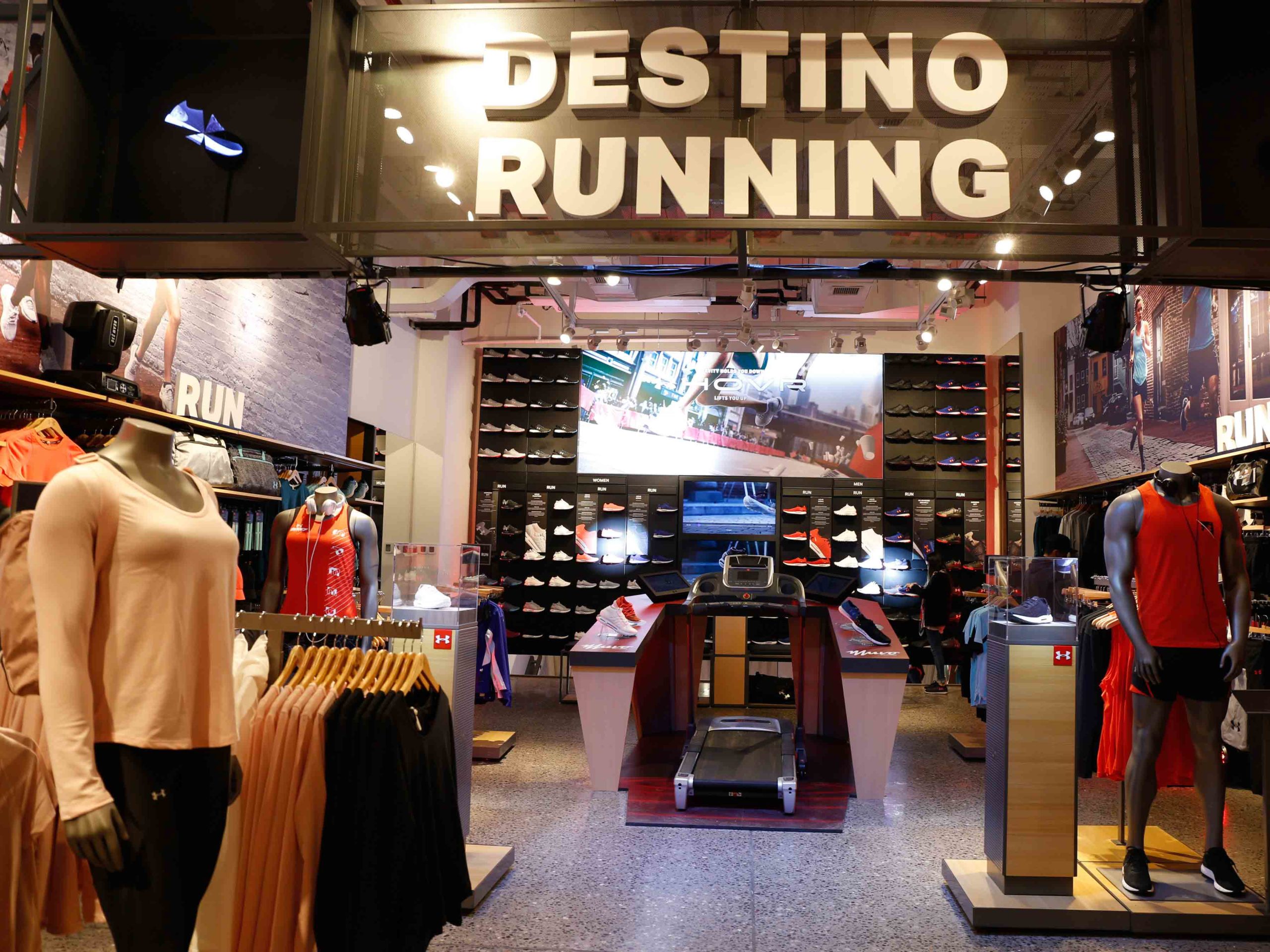 Under Armour presenta 'Destino Running' en su tienda de Parque Arauco